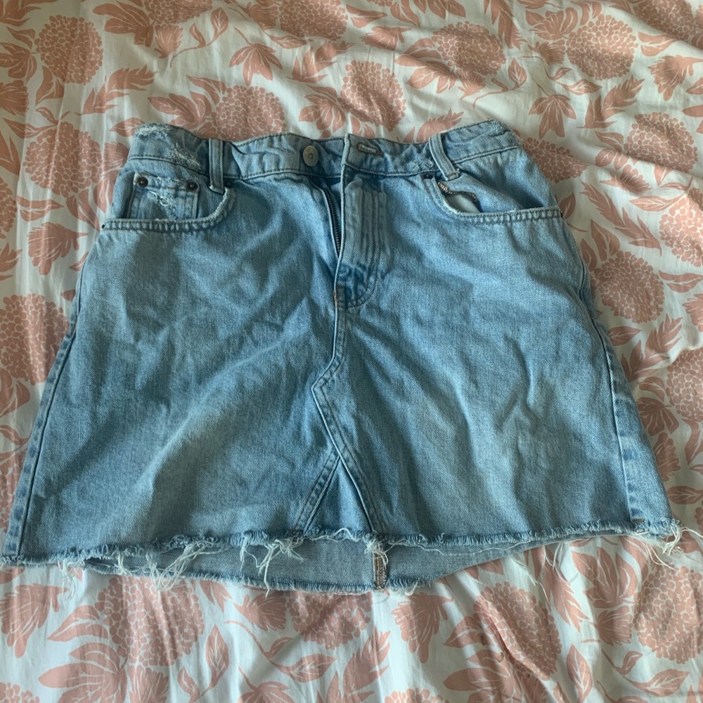 Cute denim skirt from Urban
